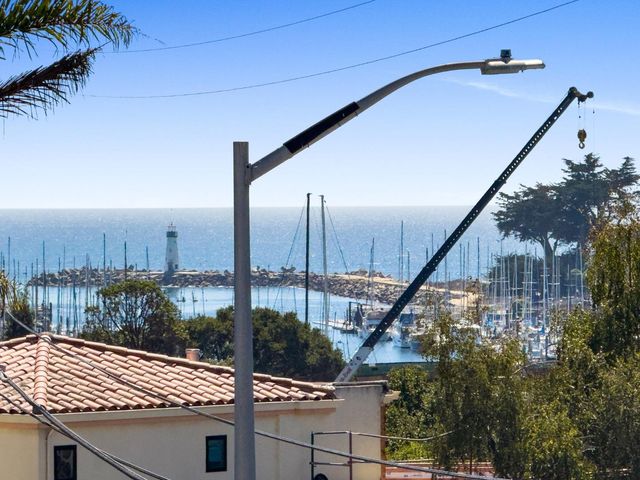 152 Frederick Street, Santa Cruz, CA 95062