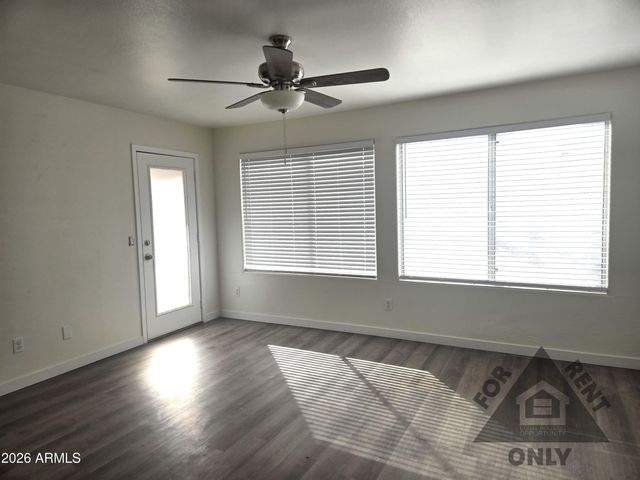 4025 E COOLBROOK Avenue, Phoenix, AZ 85032