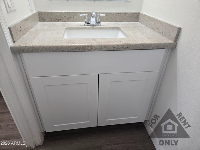 4025 E COOLBROOK Avenue, Phoenix, AZ 85032