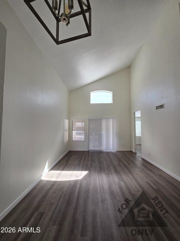 4025 E COOLBROOK Avenue, Phoenix, AZ 85032