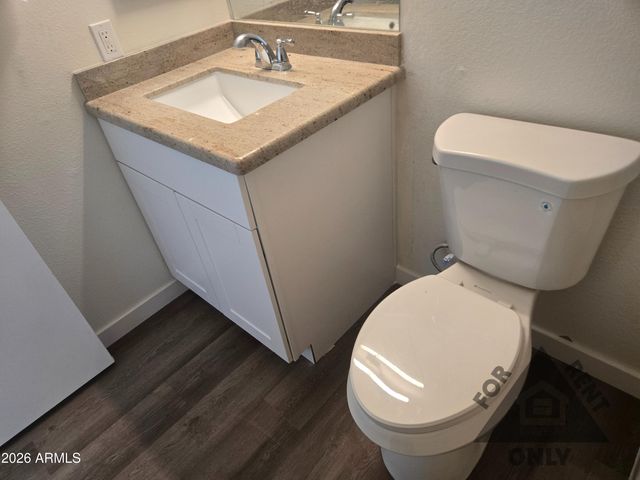 4025 E COOLBROOK Avenue, Phoenix, AZ 85032