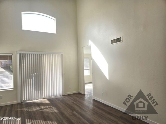 4025 E COOLBROOK Avenue, Phoenix, AZ 85032