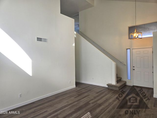 4025 E COOLBROOK Avenue, Phoenix, AZ 85032