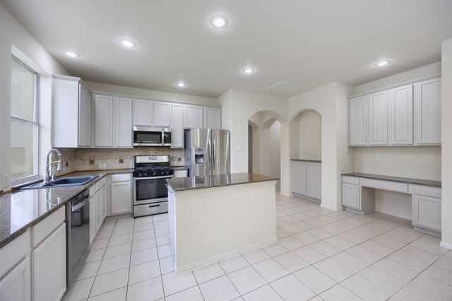 6609 Amesbury Lane, Rowlett, TX 75089