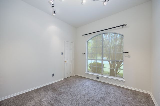 6609 Amesbury Lane, Rowlett, TX 75089