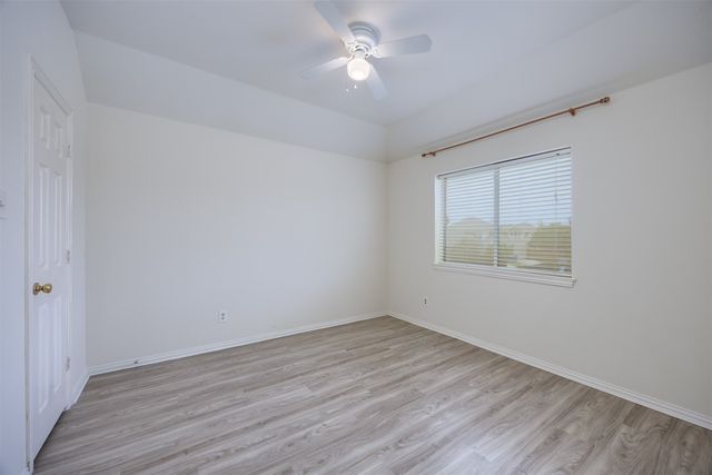 6609 Amesbury Lane, Rowlett, TX 75089
