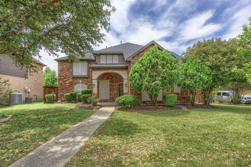 6609 Amesbury Lane, Rowlett, TX 75089