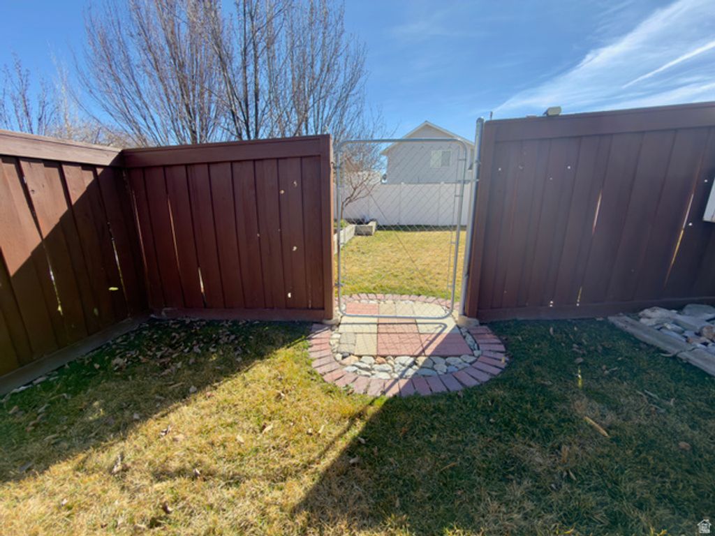 Image 38 of property listing at 1443 W 600 N, Pleasant Grove, UT 84062