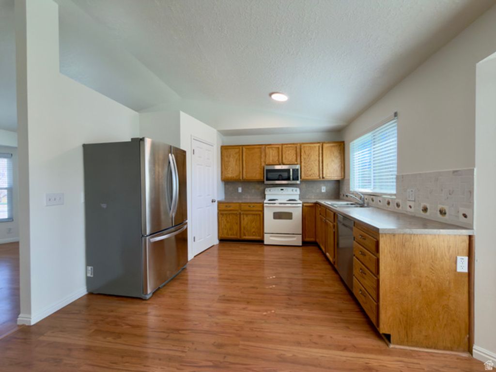 Image 7 of property listing at 1443 W 600 N, Pleasant Grove, UT 84062