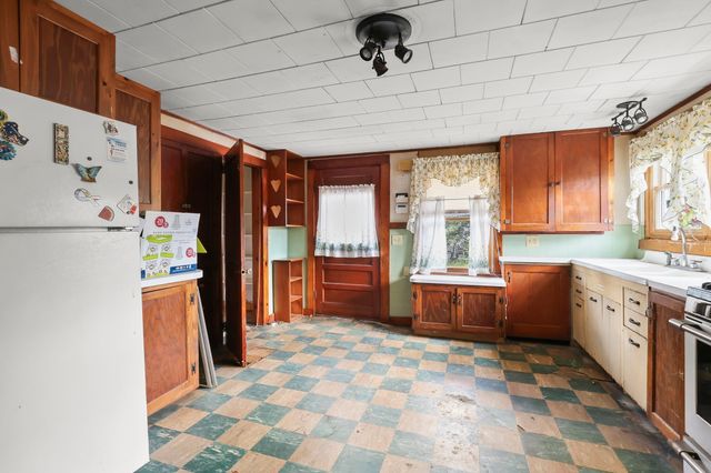 2576 Cranberry Hwy, Wareham, MA 02571