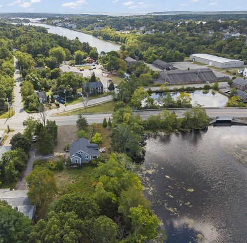 2576 Cranberry Hwy, Wareham, MA 02571