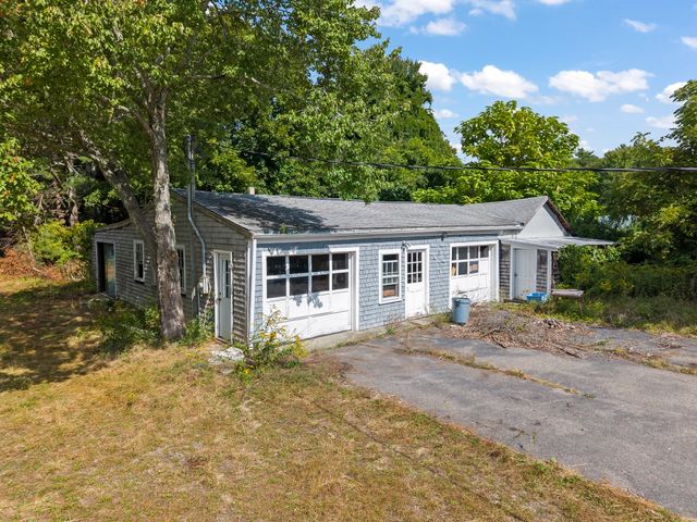 2576 Cranberry Hwy, Wareham, MA 02571
