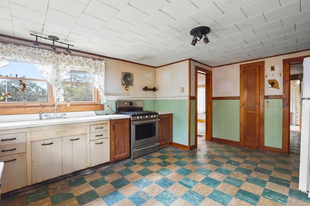 2576 Cranberry Hwy, Wareham, MA 02571