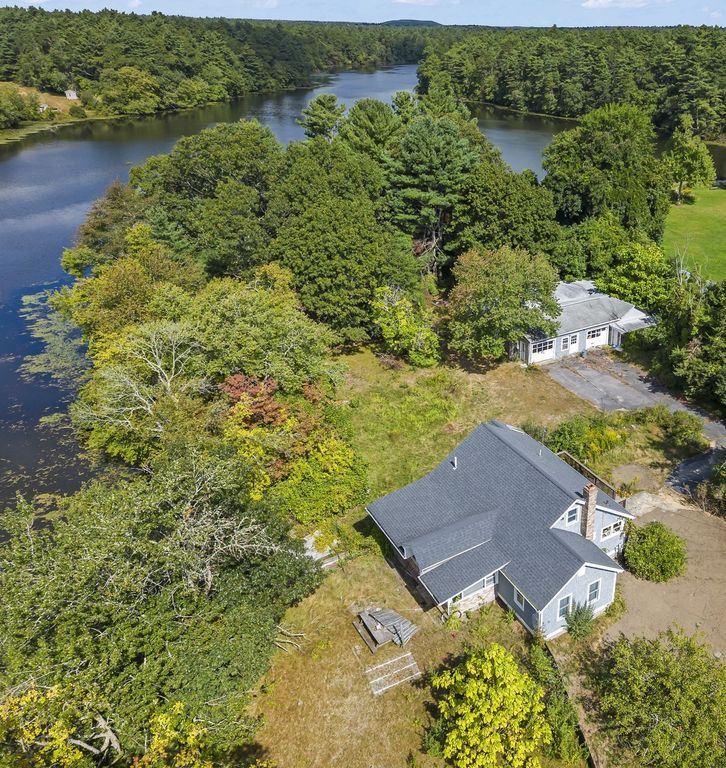 2576 Cranberry Hwy, Wareham, MA 02571