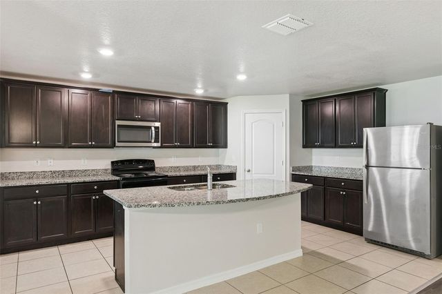 1676 GOPHER TREE STREET, Mascotte, FL 34753