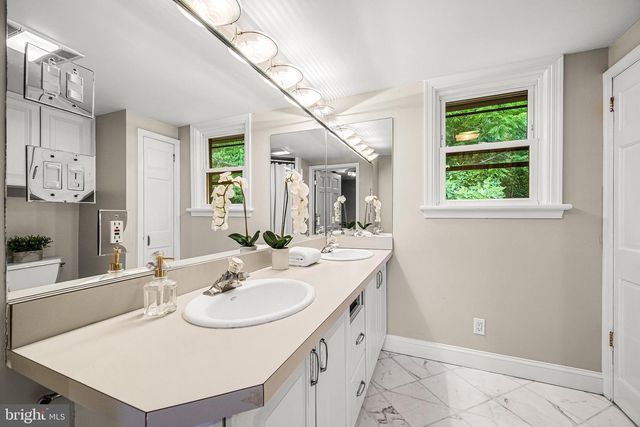 109 WESTMINSTER DR, Wallingford, PA 19086