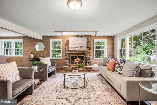 109 WESTMINSTER DR, Wallingford, PA 19086