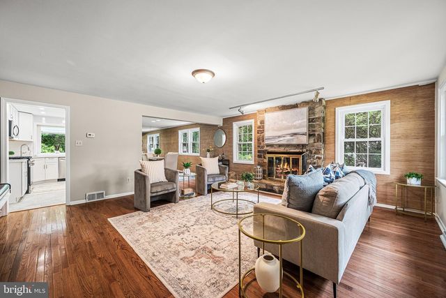 109 WESTMINSTER DR, Wallingford, PA 19086