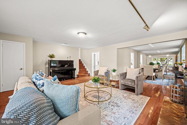 109 WESTMINSTER DR, Wallingford, PA 19086