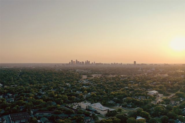 7238 Casa Loma Avenue, Dallas, TX 75214