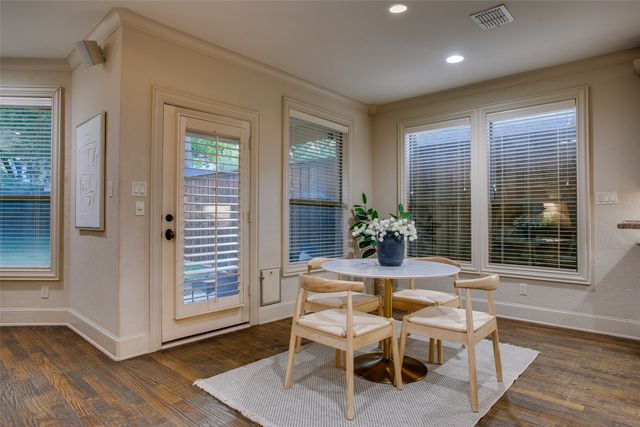 7238 Casa Loma Avenue, Dallas, TX 75214