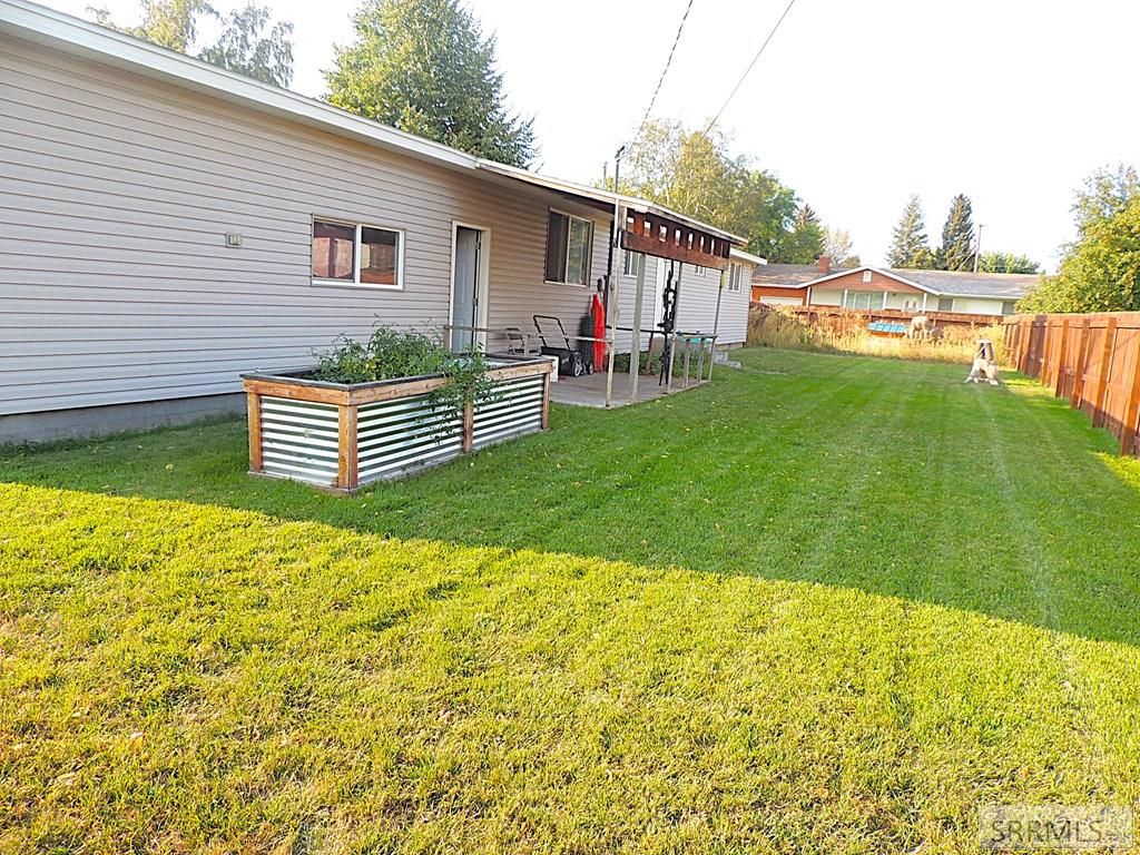 Image 16 of property listing at 530 N 6th W, St Anthony, ID 83445