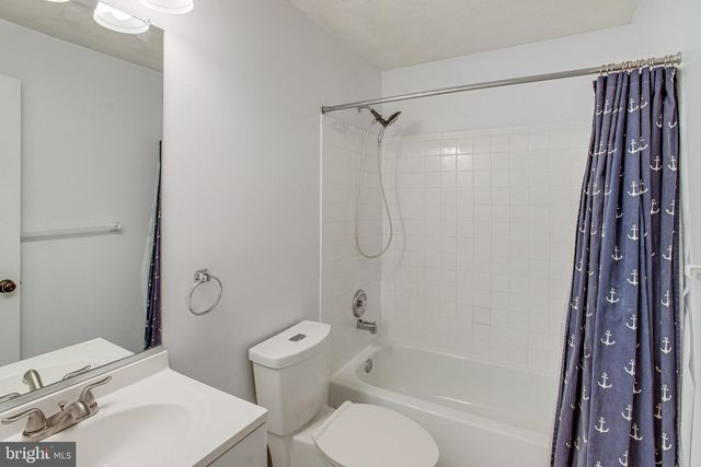 6189 TAG CT, Woodbridge, VA 22193