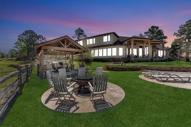 22517 Bayview Circle, Huntsville, TX 77320