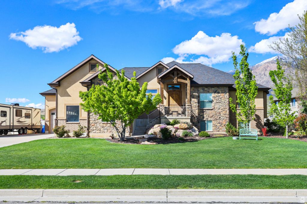 766 W 2825 N, Pleasant View, UT 84414