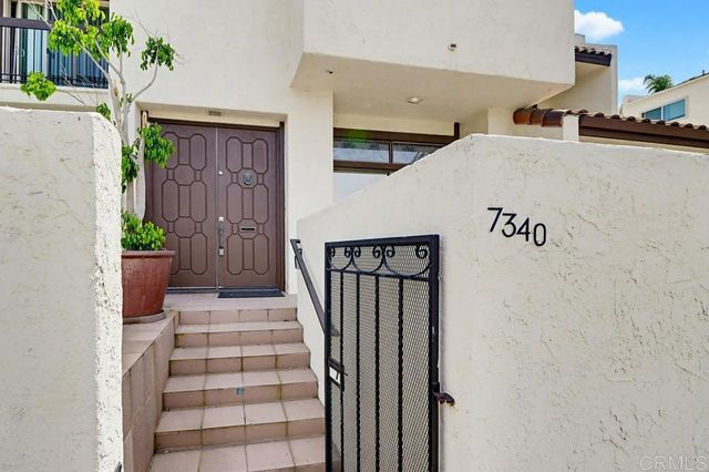 7340 Caminito Carlotta, San Diego, CA 92120
