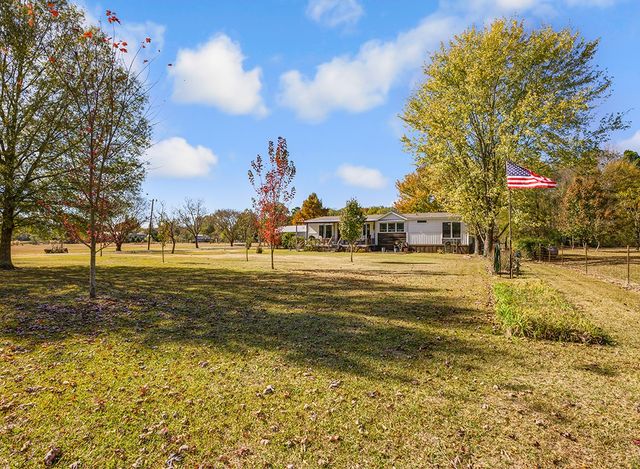 399 County Road 3015, New Boston, TX 75570