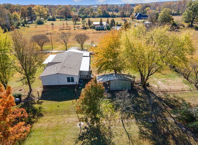 399 County Road 3015, New Boston, TX 75570