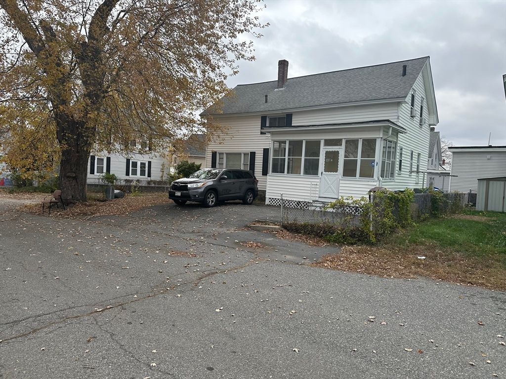48 E Street, Lowell, MA 01851