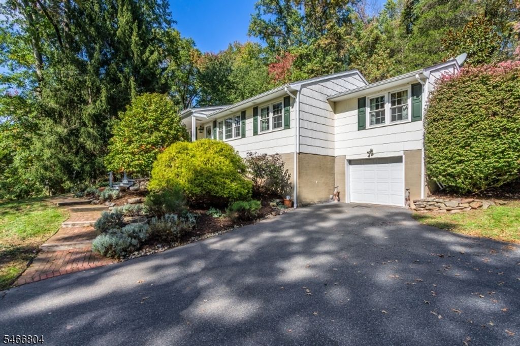 8 Prescott Cir, Clinton Twp., NJ 08833 — photo 3
