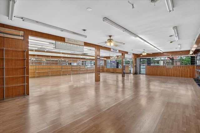 607 W Roosevelt Road, Chicago, IL 60607