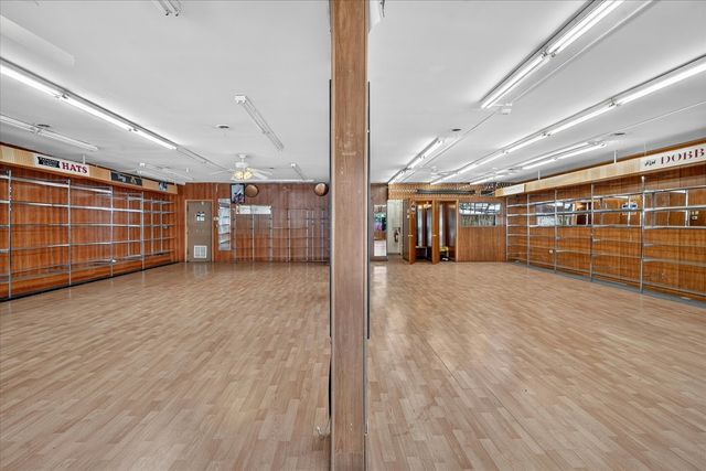 607 W Roosevelt Road, Chicago, IL 60607