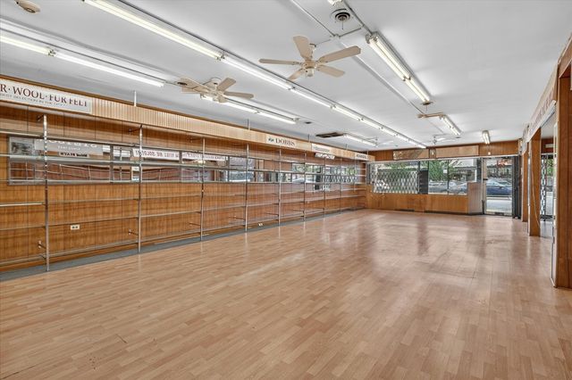 607 W Roosevelt Road, Chicago, IL 60607