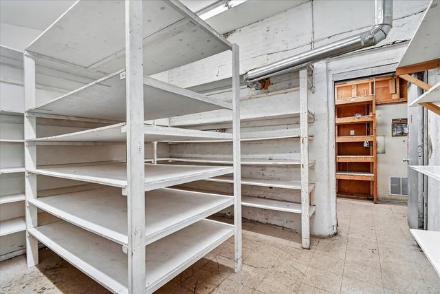 607 W Roosevelt Road, Chicago, IL 60607