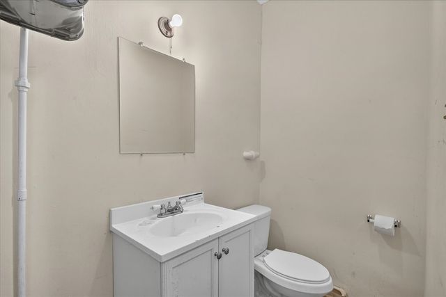 607 W Roosevelt Road, Chicago, IL 60607