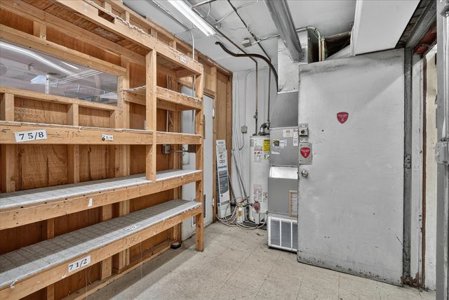 607 W Roosevelt Road, Chicago, IL 60607