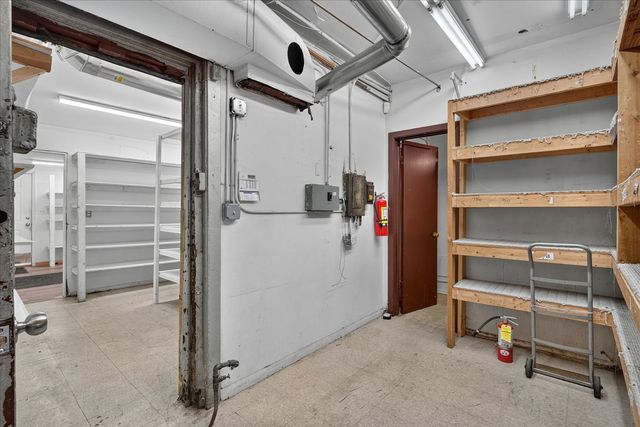 607 W Roosevelt Road, Chicago, IL 60607