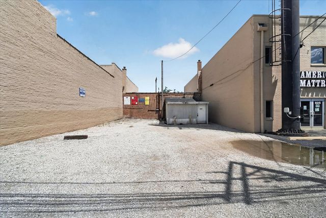 607 W Roosevelt Road, Chicago, IL 60607