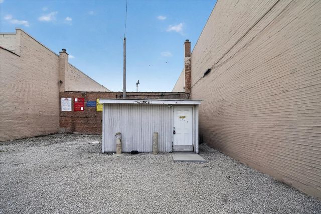 607 W Roosevelt Road, Chicago, IL 60607