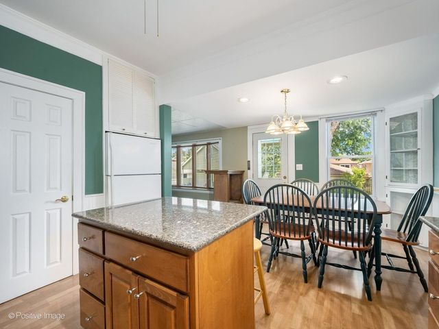 11215 S Sawyer Avenue, Chicago, IL 60655