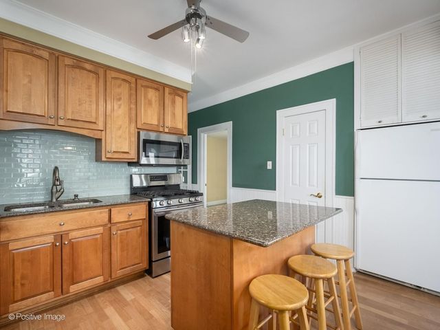 11215 S Sawyer Avenue, Chicago, IL 60655