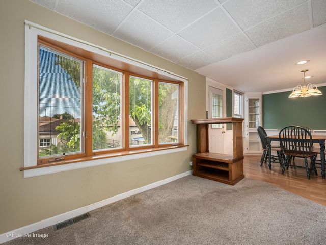 11215 S Sawyer Avenue, Chicago, IL 60655