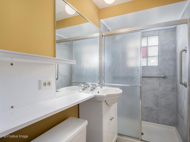 11215 S Sawyer Avenue, Chicago, IL 60655