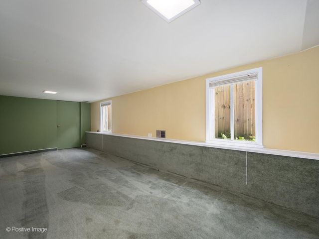 11215 S Sawyer Avenue, Chicago, IL 60655