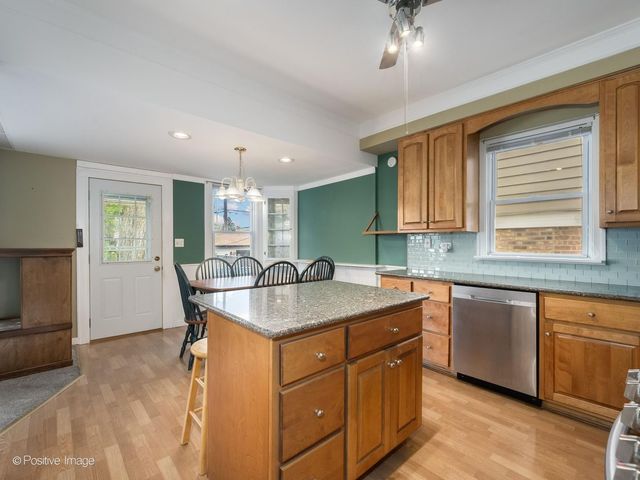 11215 S Sawyer Avenue, Chicago, IL 60655