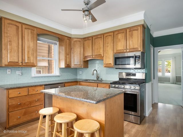 11215 S Sawyer Avenue, Chicago, IL 60655